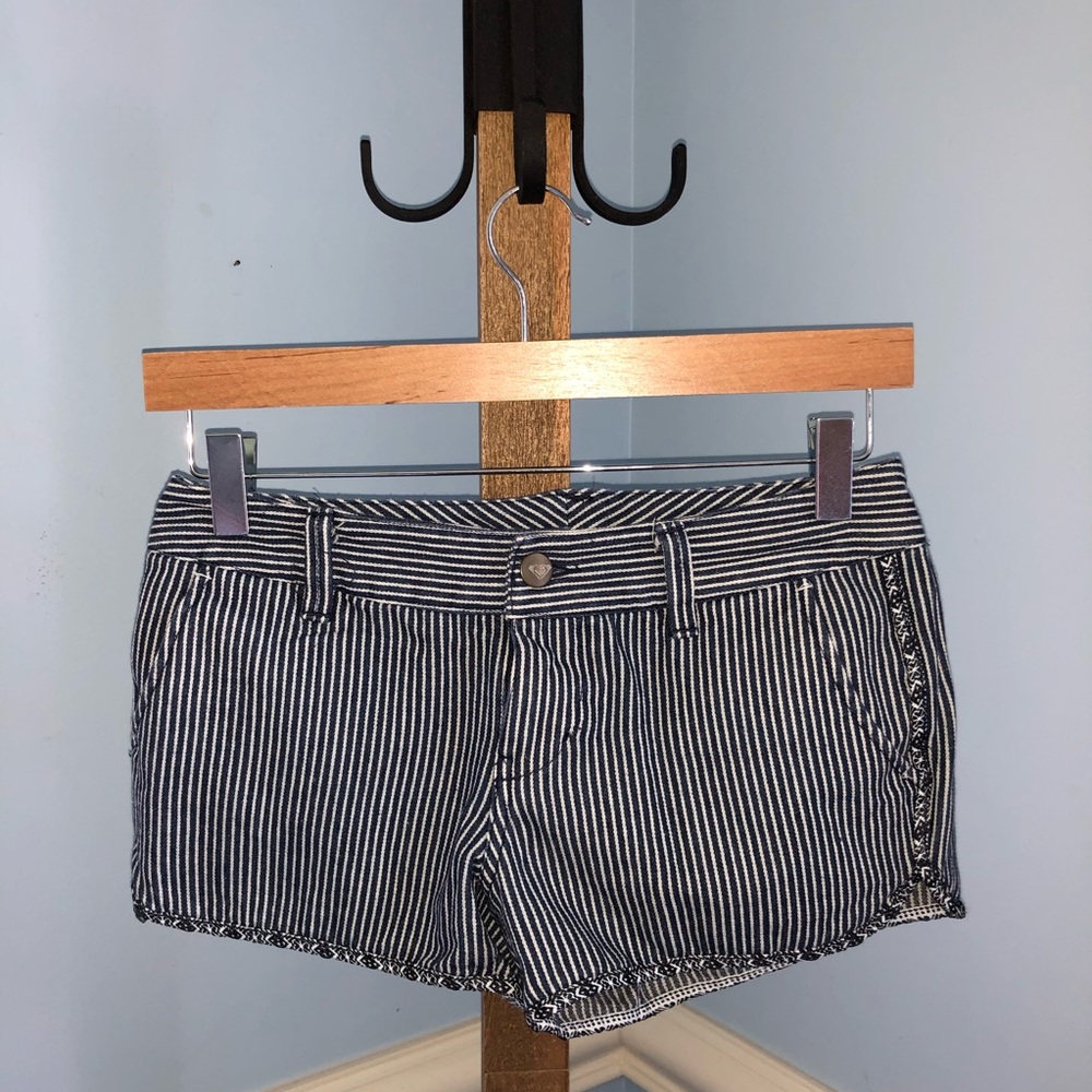 ROXY blue and white striped jean shorts